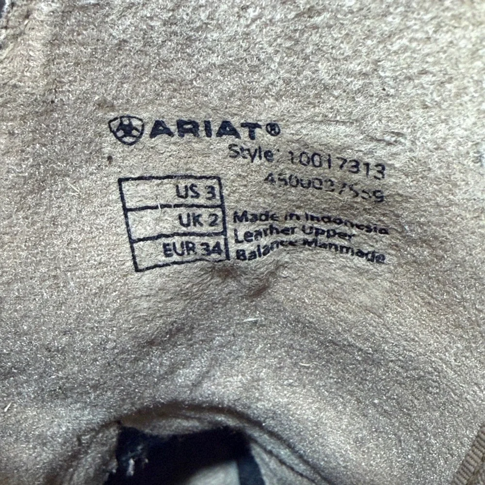 Gently used Ariat Kids Brown Leather Western Square Toe Boots 10017313 US 3